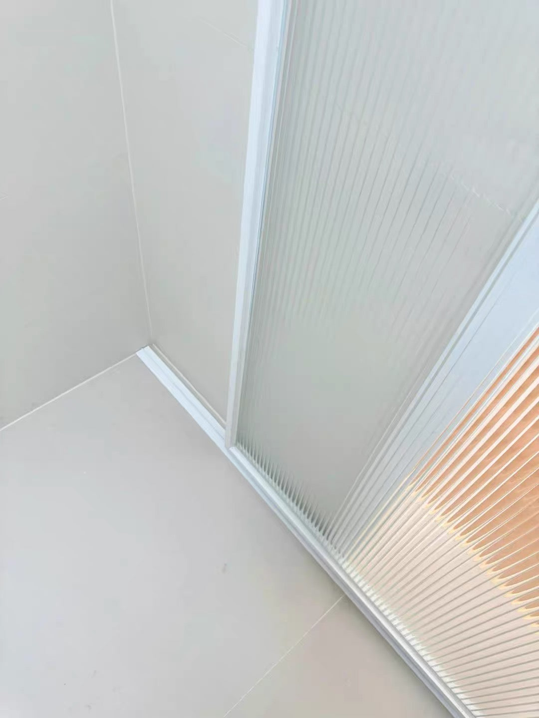 極窄玻璃趟門 廚房，廁所門