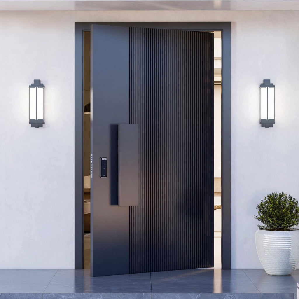 藍黑豎紋鑄鋁偏軸門｜Midnight-Blue Vertical-Rib Cast-Aluminium Pivot Door