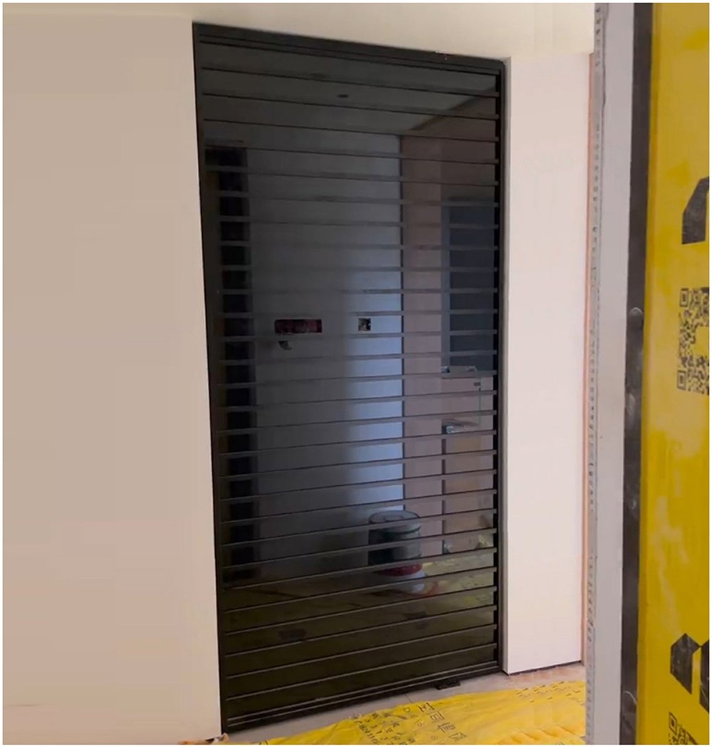 復古偏軸門｜中軸旋轉 Pivot Door 鋼框格條訂造